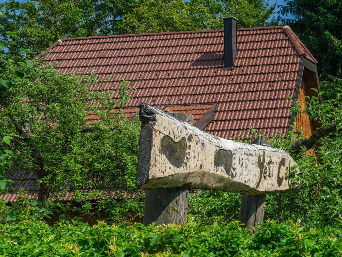 Ferienwohnung Yeti Cabin Plitvica selo Exterior foto